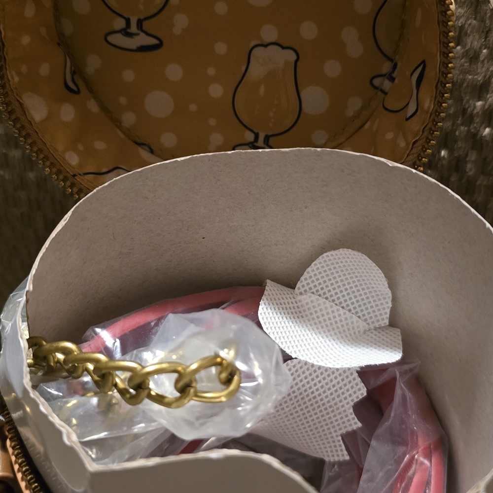 **NEW** Loungefly Harry Potter Butterbeer Barrel Bag with Gold Chain - Picture 3 of 3